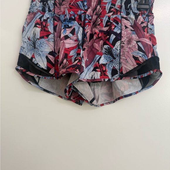 lululemon athletica Pants - Lululemon Hotty Hot Shorts Blue/Pink/Mauve Floral Size 6
